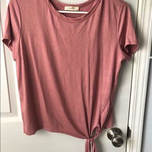 🎀5 FOR $5🎀 Like New Olivia Rae Boutique Tee